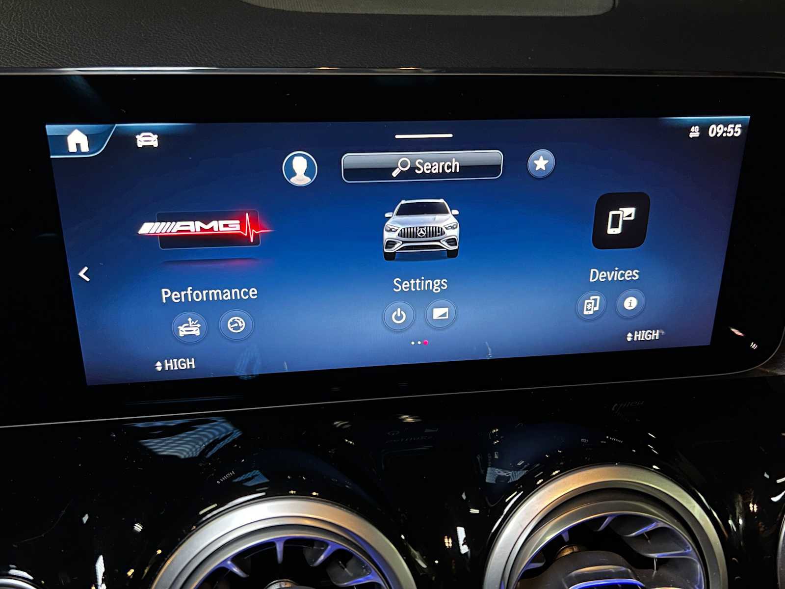 Certified 2025 Mercedes-Benz GLA 35 AMG 4MATIC image 37