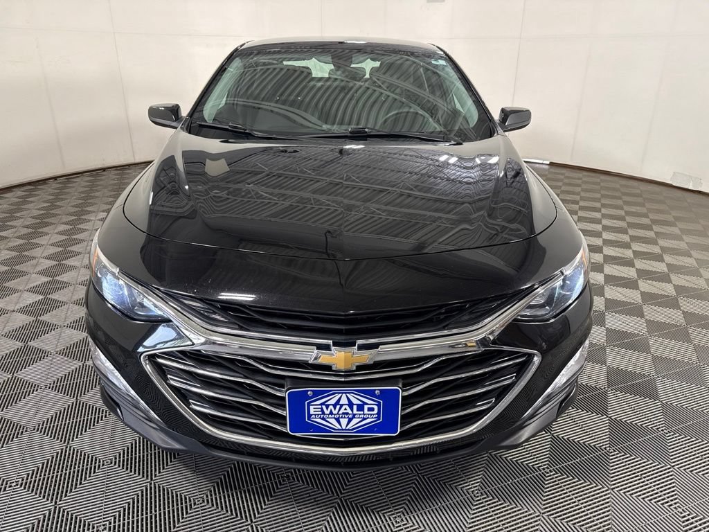 Used 2021 Chevrolet Malibu LT FWD image 3