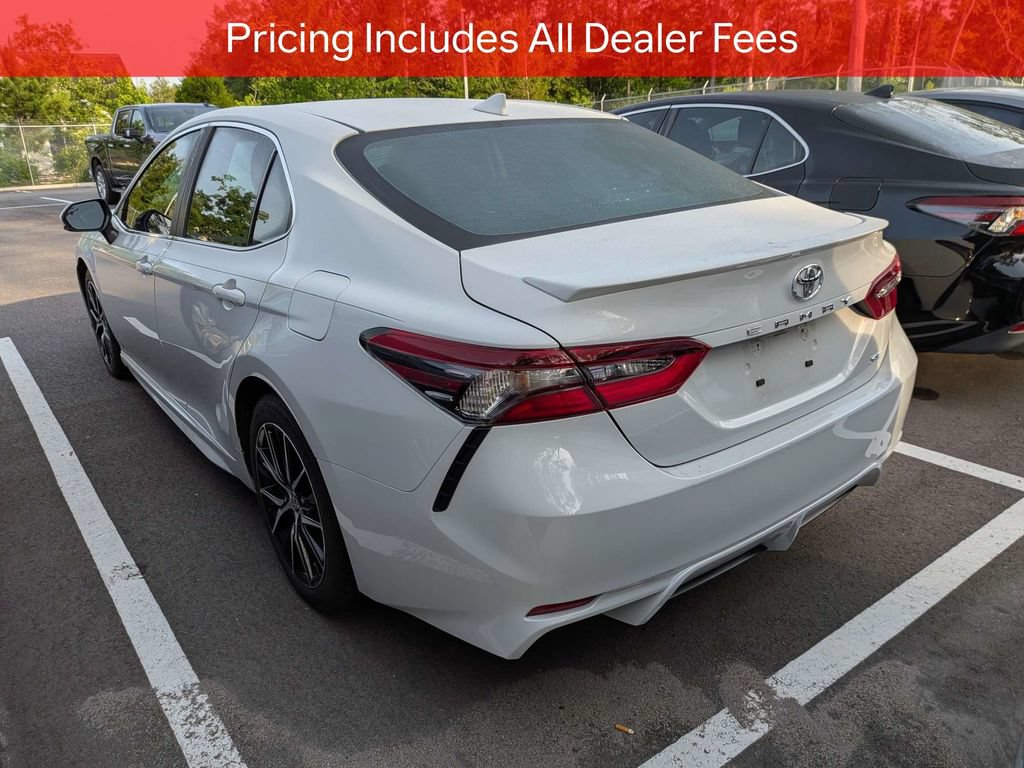 Certified 2022 Toyota Camry SE FWD image 5