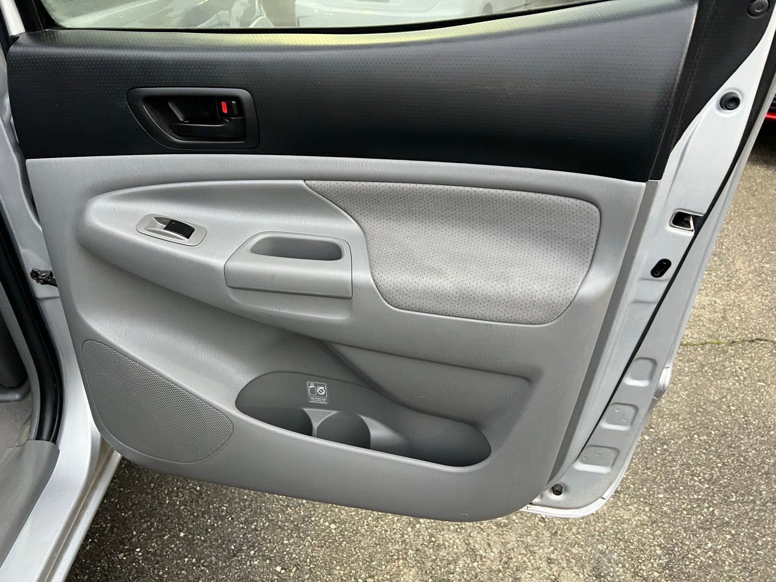 Used 2010 Toyota Tacoma 4x4 Double Cab image 25