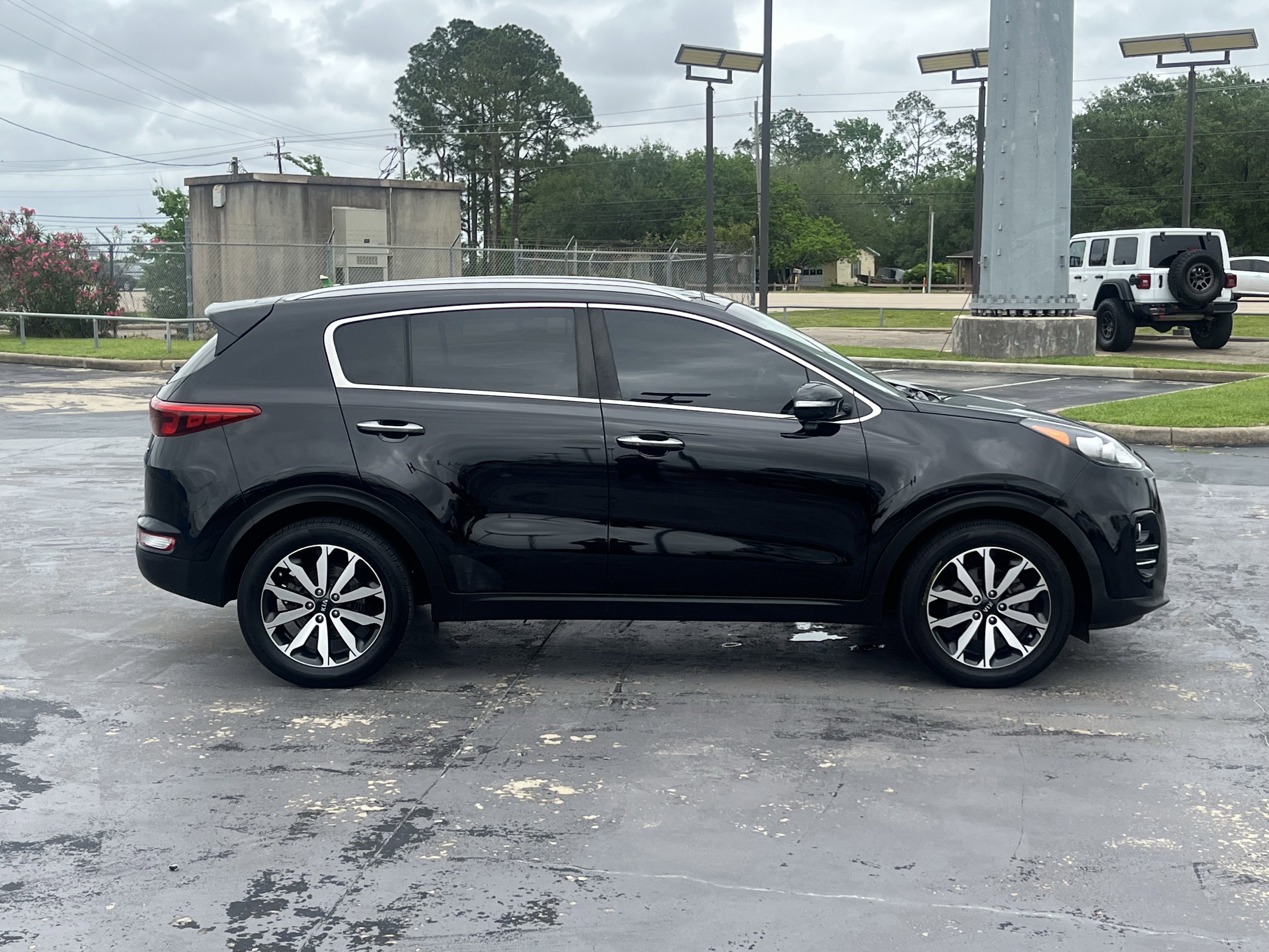 Used 2017 Kia Sportage EX w/ EX Premium Package FWD image 10