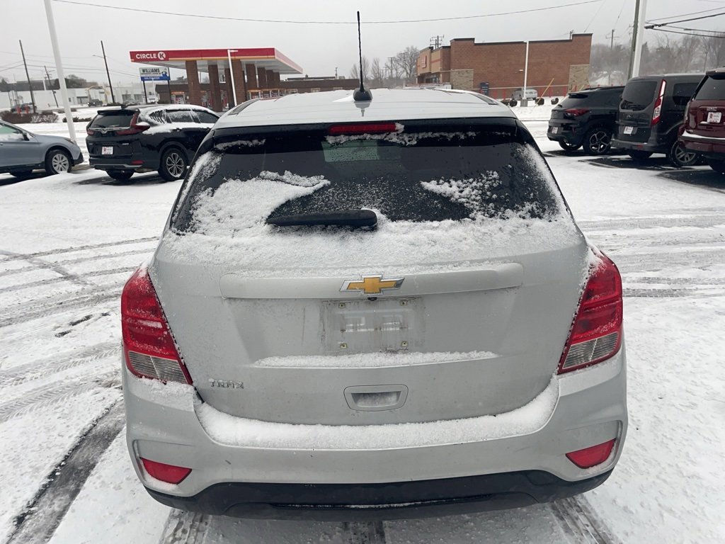 Used 2021 Chevrolet Trax LS w/ Tint and Cruise Package image 7