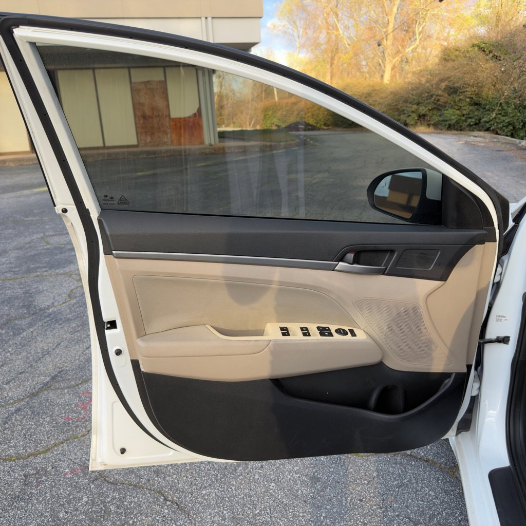 Used 2017 Hyundai Elantra SE w/ SE A/T Tech Package 03 image 24