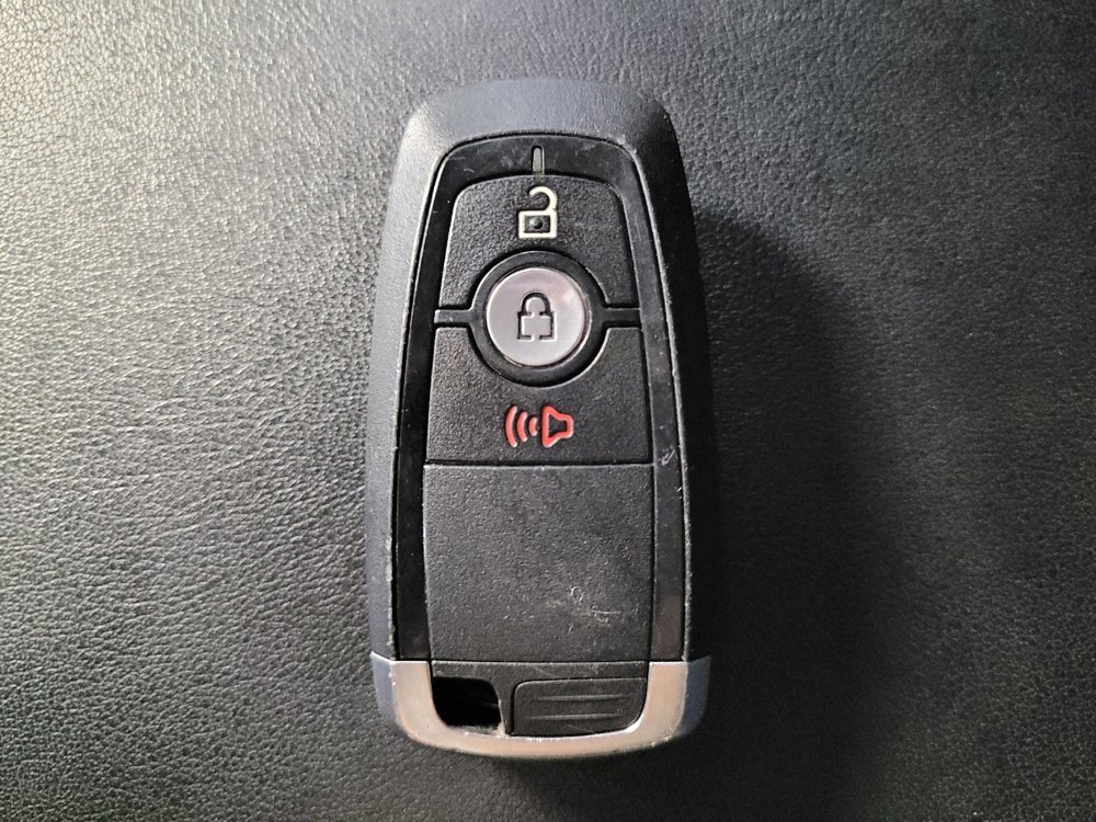 Used 2023 Ford Edge SEL image 32