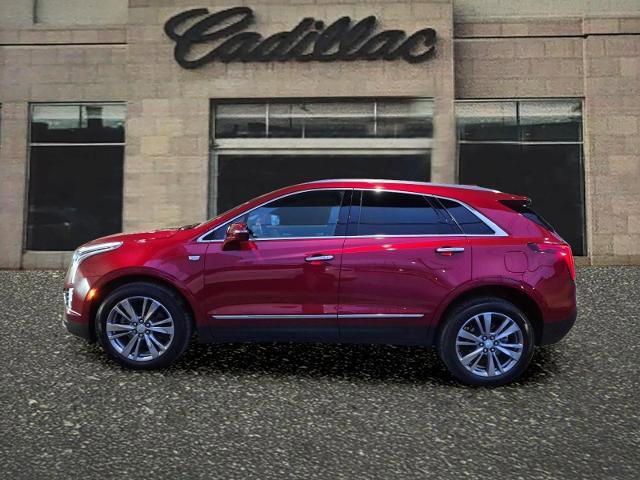 Used 2024 Cadillac XT5 Premium Luxury AWD/4WD image 2