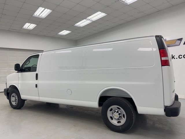 New 2026 Chevrolet Express 2500 Extended w/ Driver Convenience Package RWD image 7
