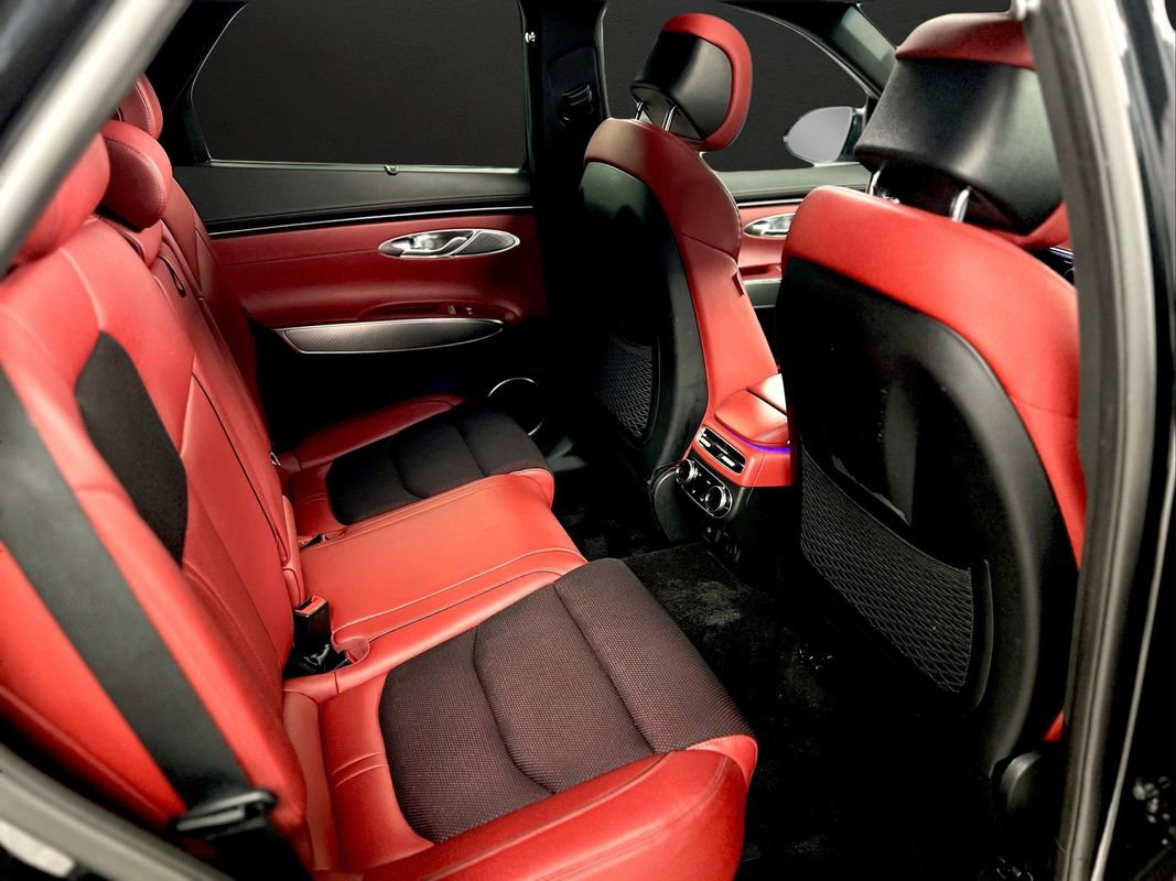 Used 2023 Genesis GV70 2.5T w/ Sport Prestige Package image 24