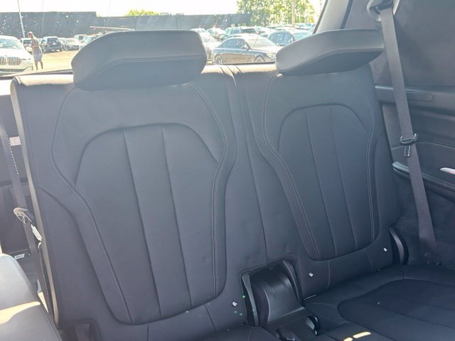Certified 2022 BMW X7 xDrive40i w/ M Sport Package AWD/4WD image 29