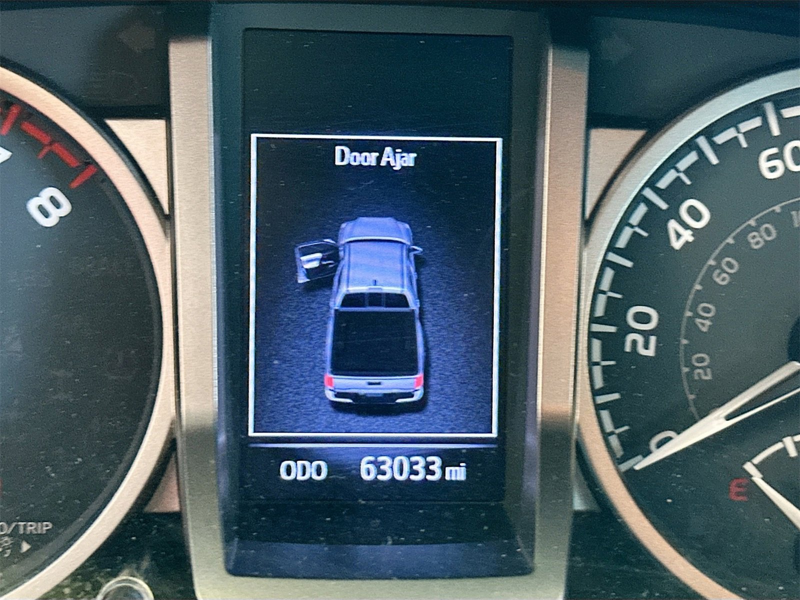 Used 2020 Toyota Tacoma Limited image 12