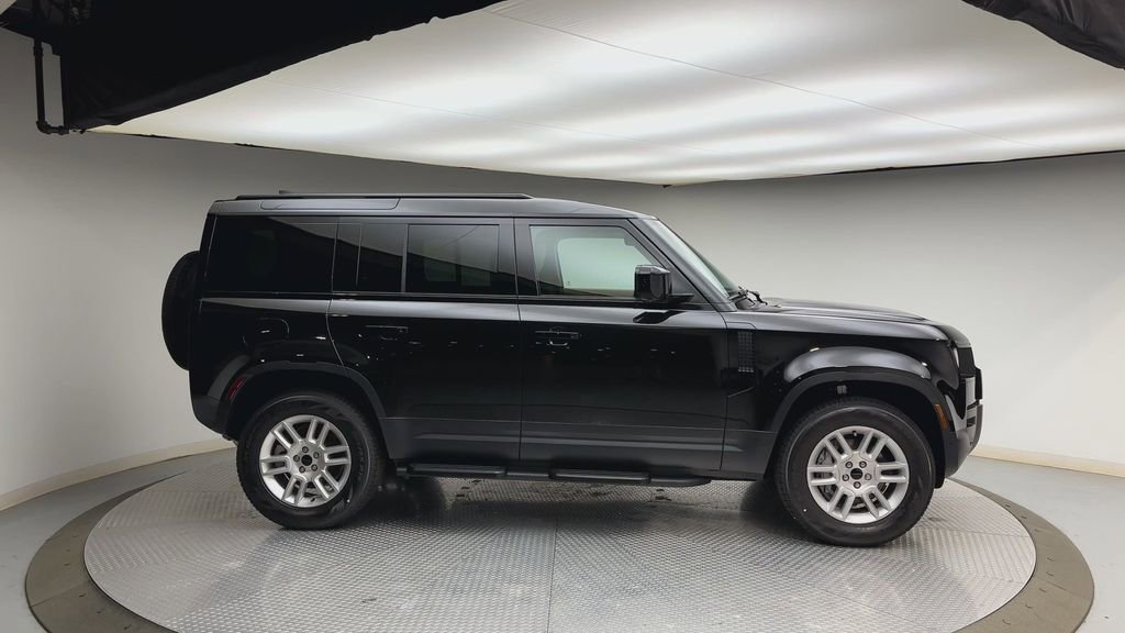 New 2026 Land Rover Defender 110 S AWD/4WD image 9