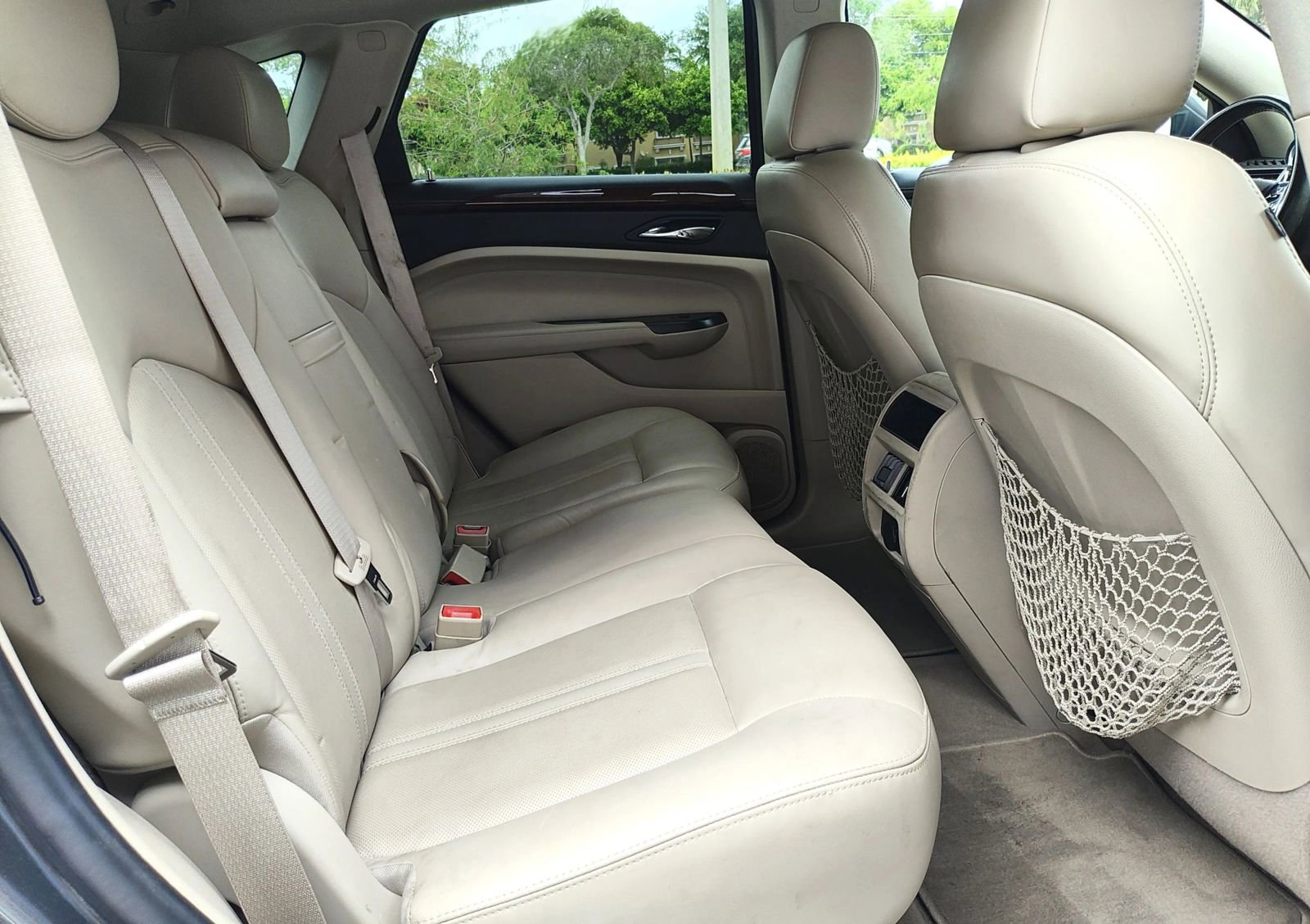 Used 2013 Cadillac SRX Luxury image 13