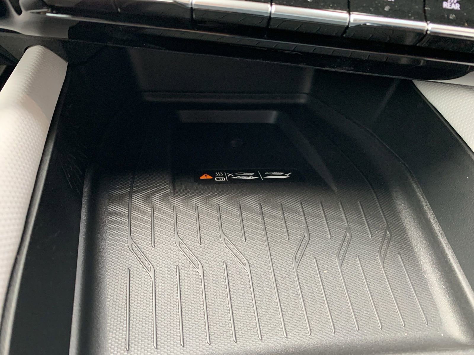 New 2026 Chevrolet Equinox EV LT image 25