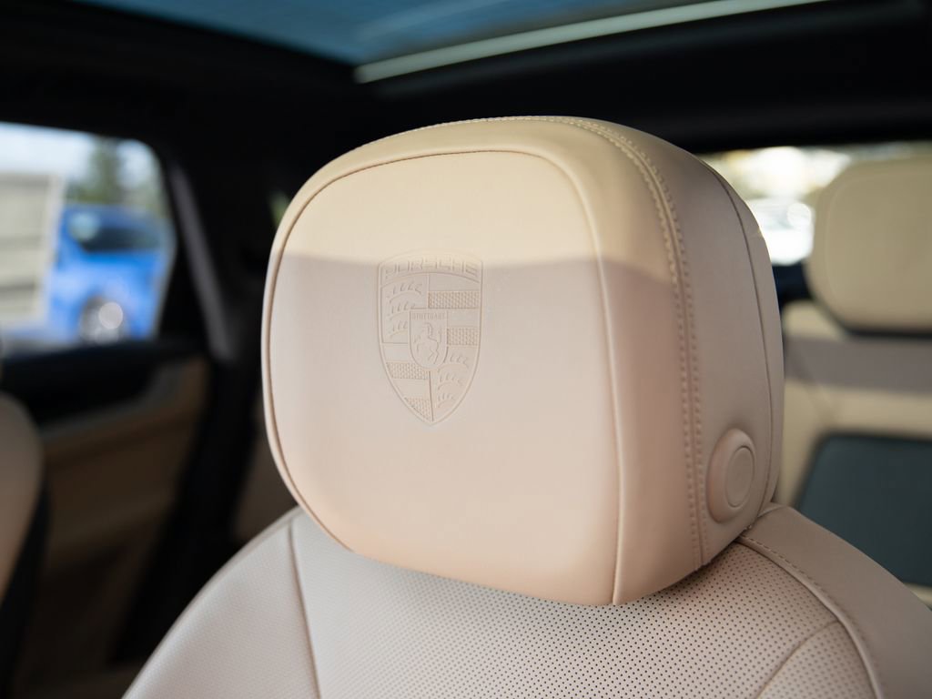 New 2026 Porsche Cayenne S image 25