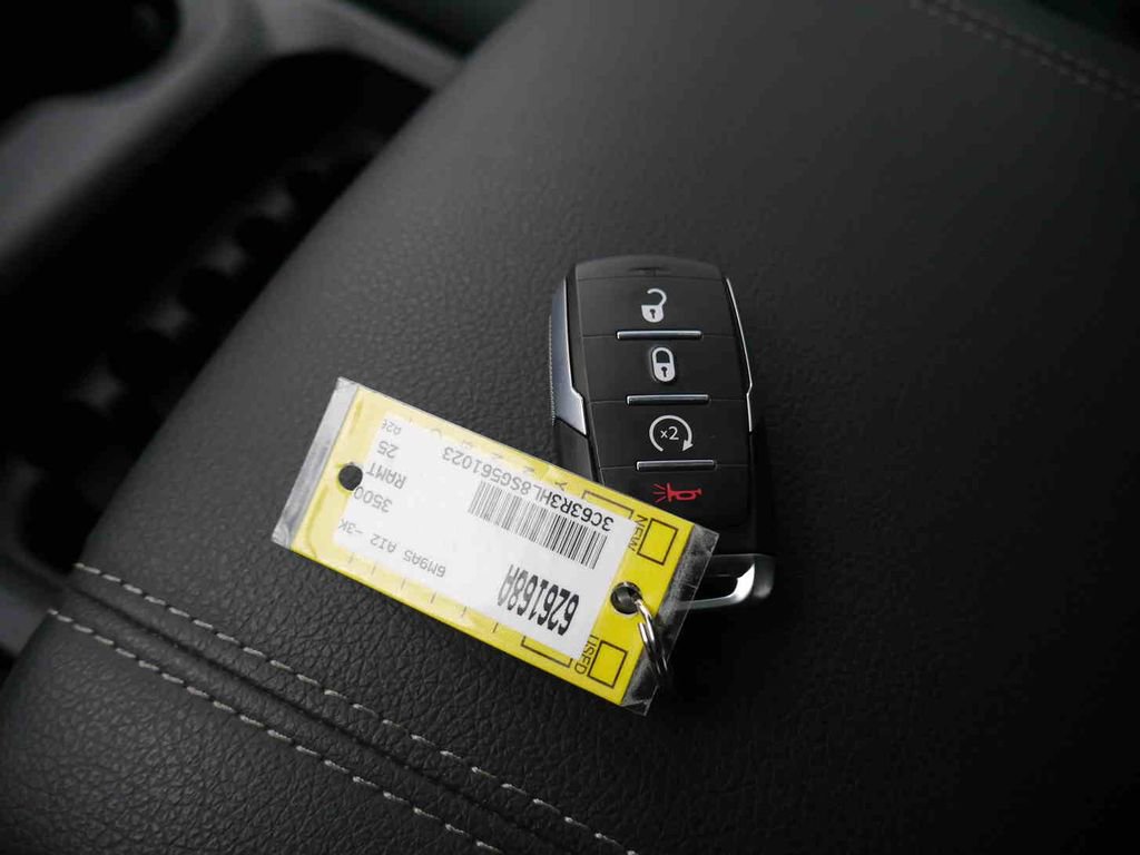 Used 2025 RAM 3500 Big Horn image 38