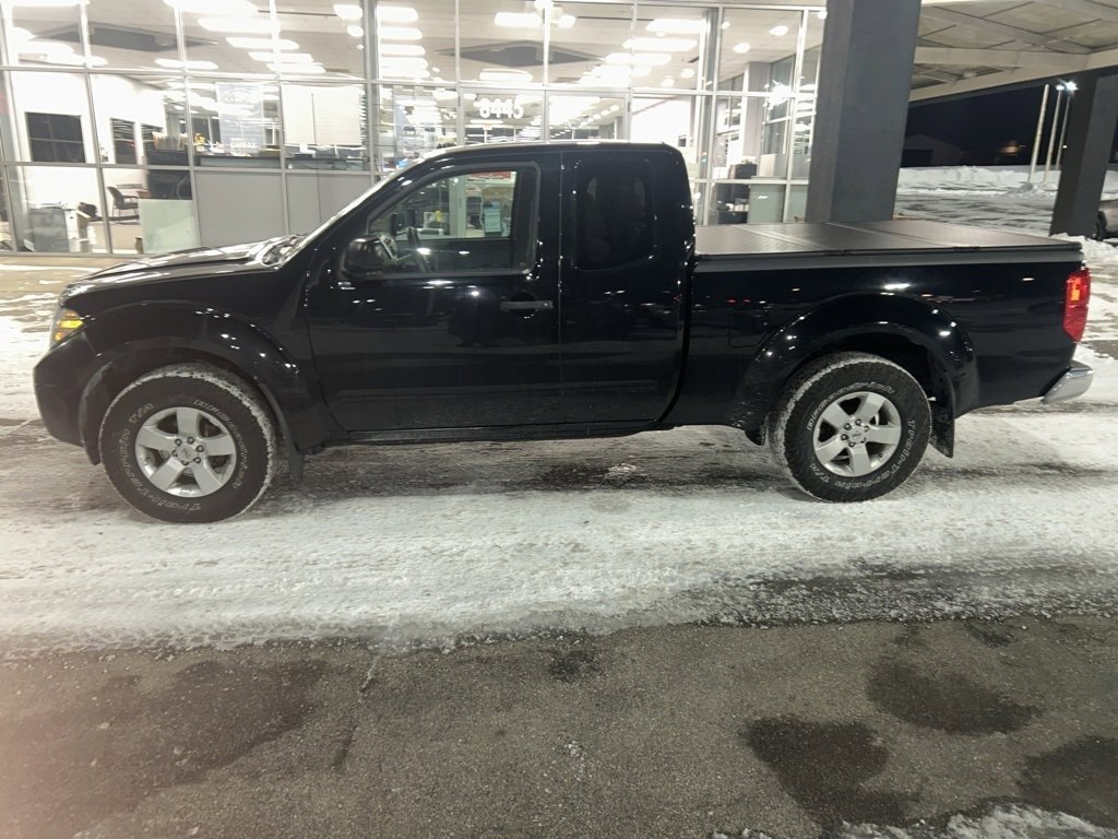 Used 2012 Nissan Frontier SV image 3