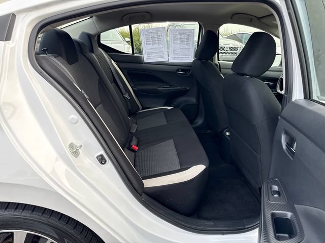 Used 2022 Nissan Versa SV FWD image 10