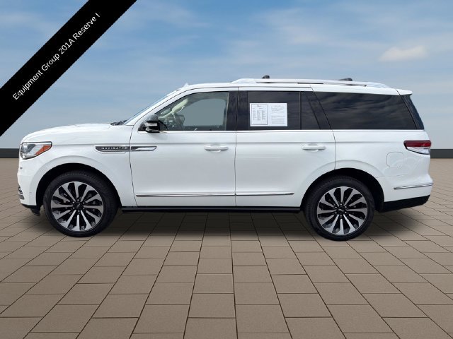 Certified 2024 Lincoln Navigator Reserve AWD/4WD image 3