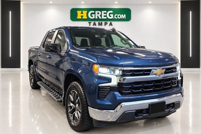 Used 2022 Chevrolet Silverado 1500 LT AWD/4WD image 4