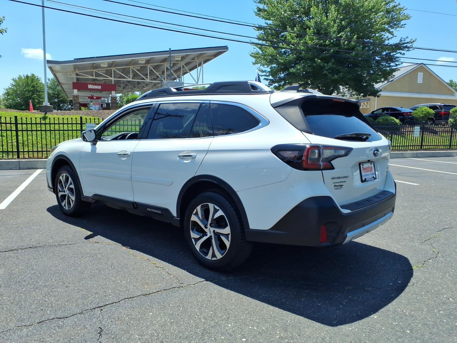 Certified 2022 Subaru Outback Premium AWD/4WD image 4