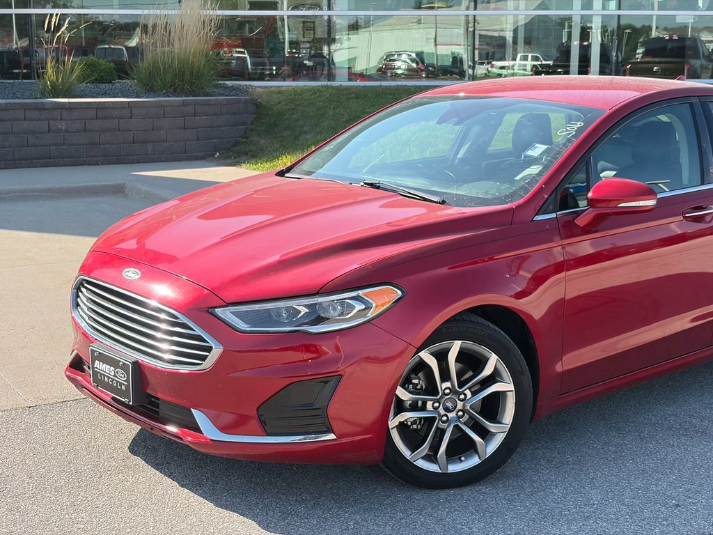 Used 2020 Ford Fusion SEL FWD image 2
