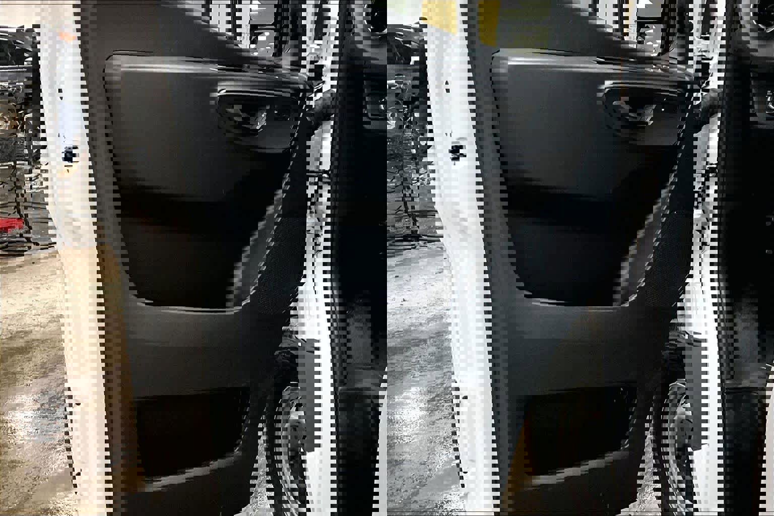 Used 2025 Mercedes-Benz Sprinter 2500 image 21