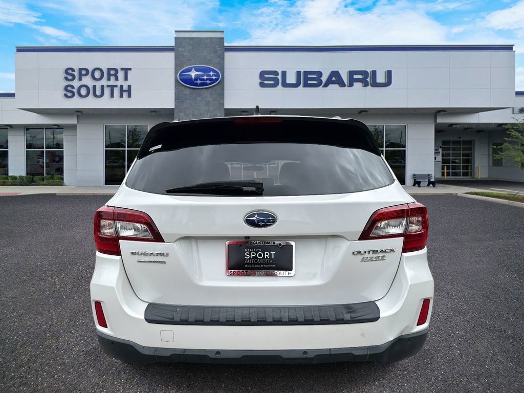 Used 2017 Subaru Outback 2.5i Touring AWD/4WD image 4