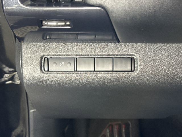 Used 2022 Nissan Pathfinder S image 20