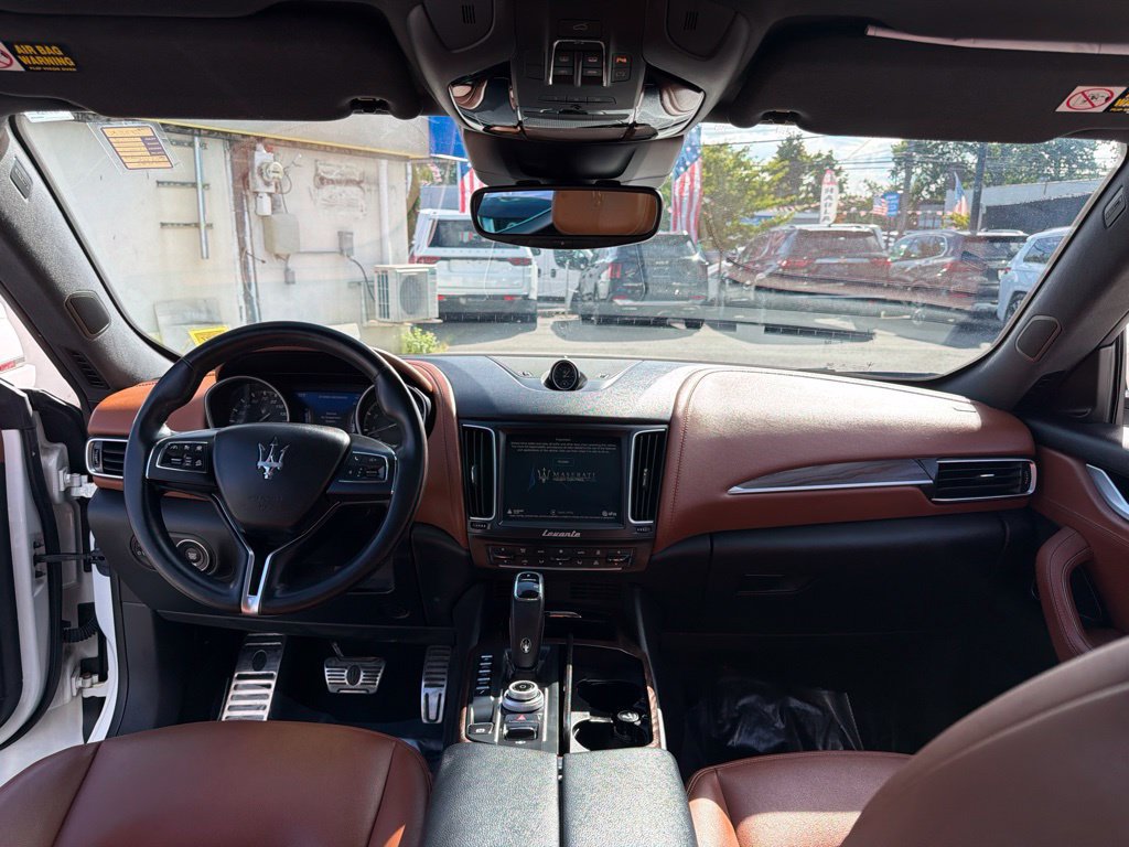 Used 2019 Maserati Levante AWD/4WD image 22