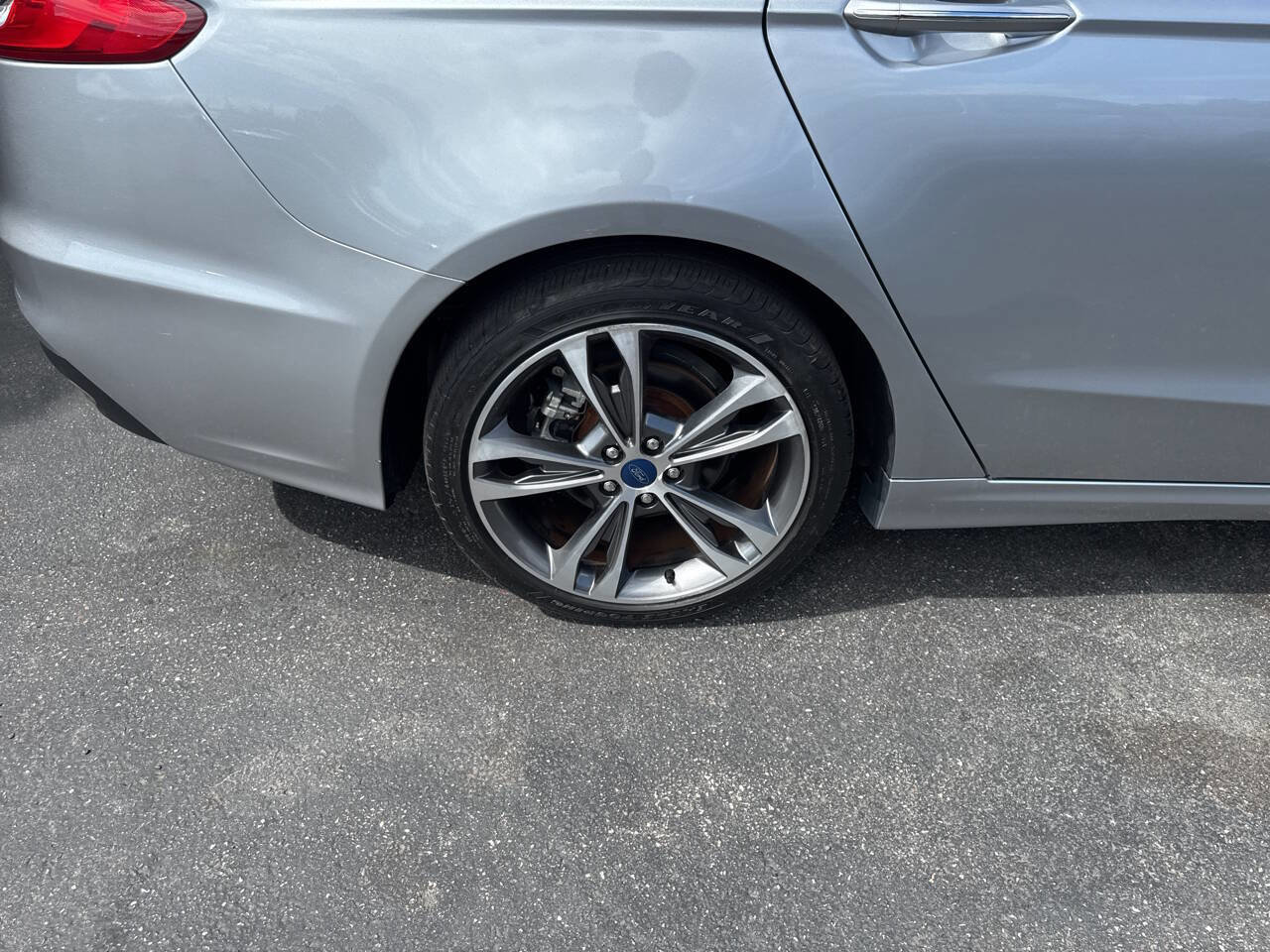 Used 2020 Ford Fusion Titanium image 12