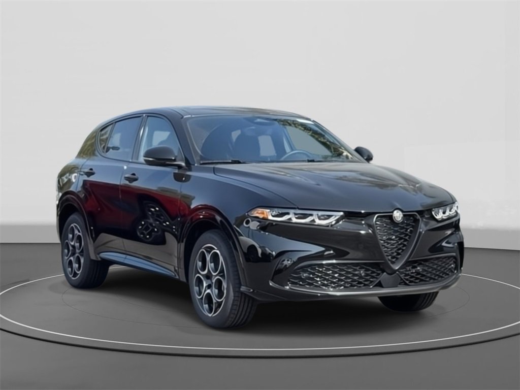 New 2025 Alfa Romeo Tonale w/ Premium Package image 1