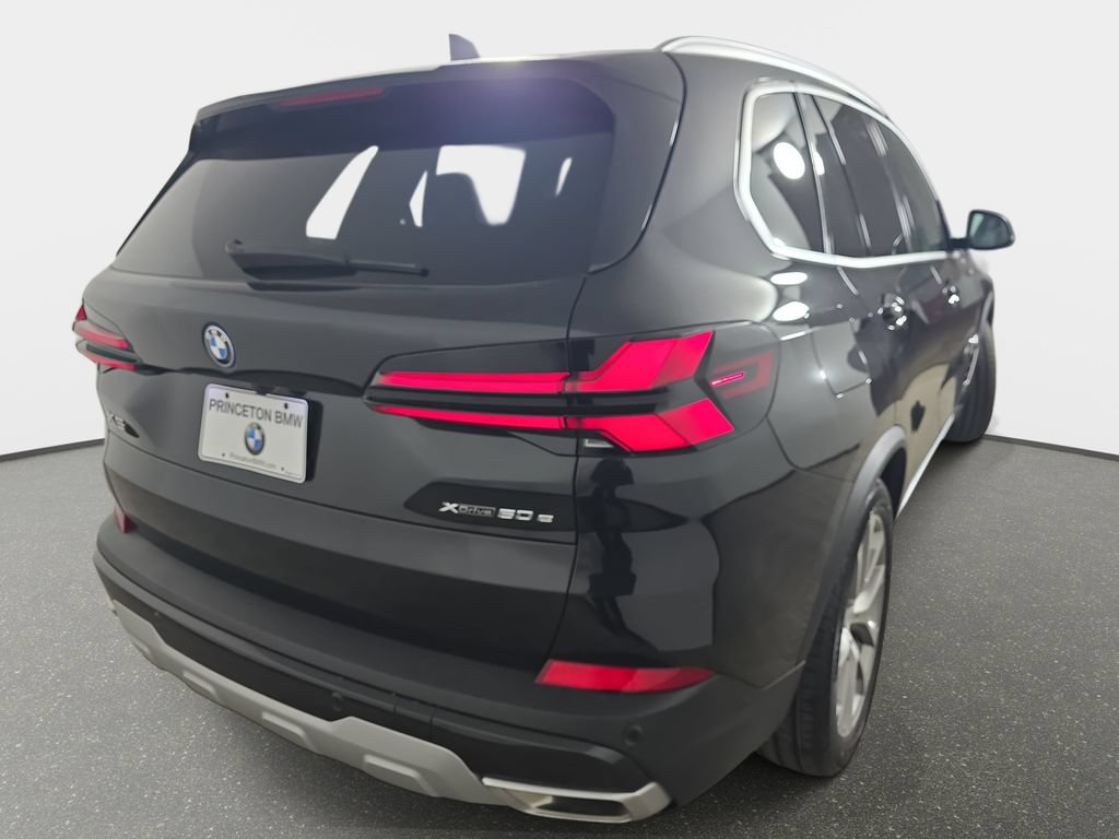 Certified 2024 BMW X5 xDrive50e w/ Premium Package AWD/4WD image 36