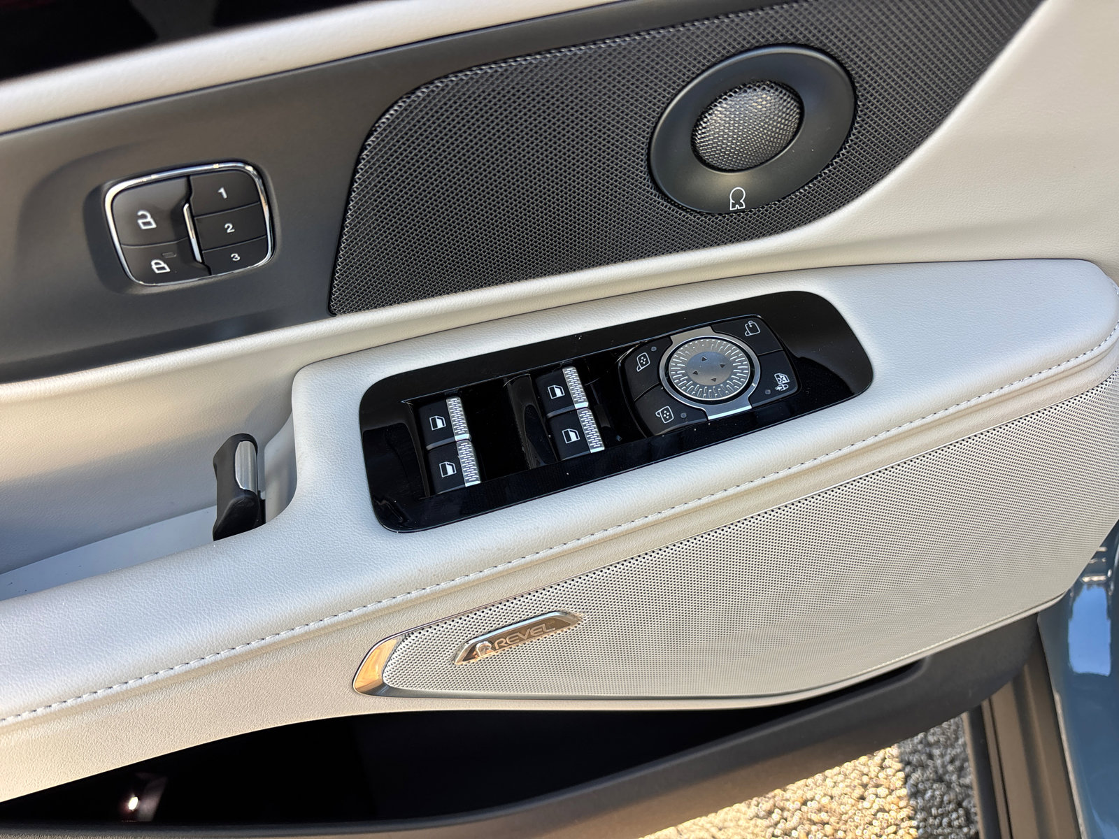 New 2026 Lincoln Nautilus Reserve AWD/4WD image 13