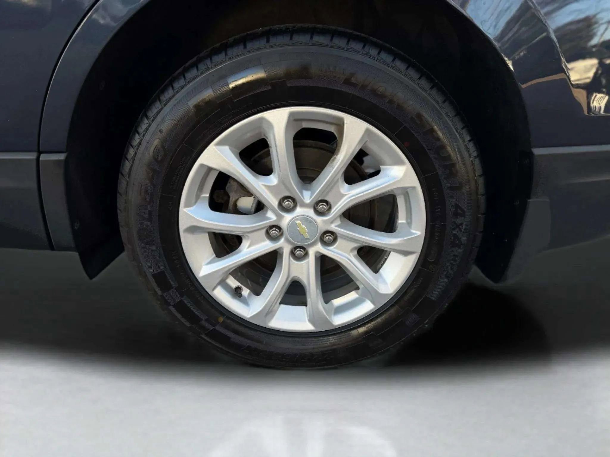 Used 2019 Chevrolet Equinox LS image 31