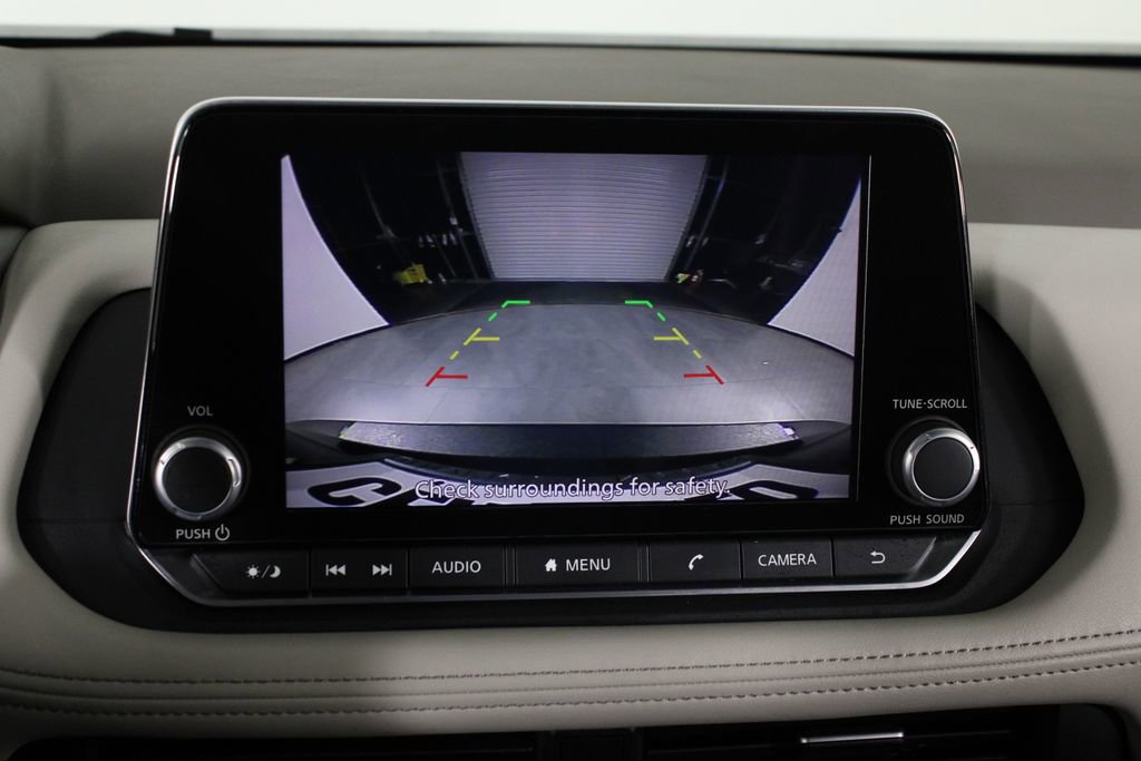 Certified 2025 Nissan Rogue SV image 29