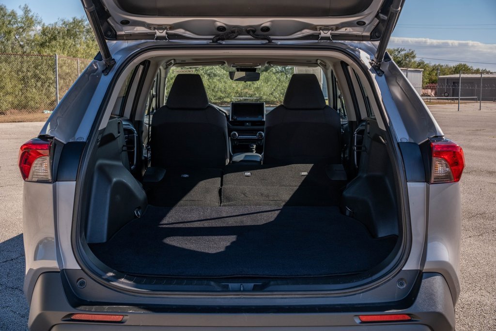 Used 2023 Toyota RAV4 XLE image 24