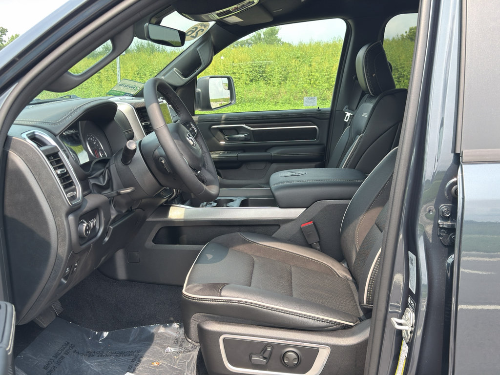 New 2026 RAM 1500 Laramie w/ Sport Appearance Package AWD/4WD image 13