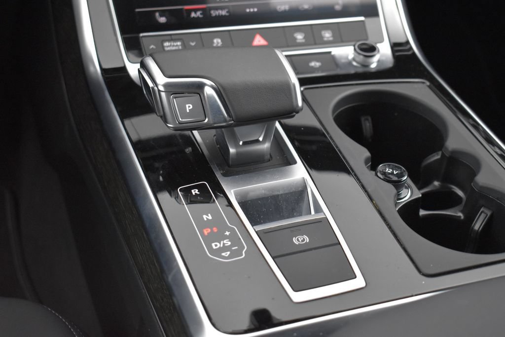 Used 2025 Audi Q7 3.0T Premium w/ Convenience Package AWD/4WD image 17
