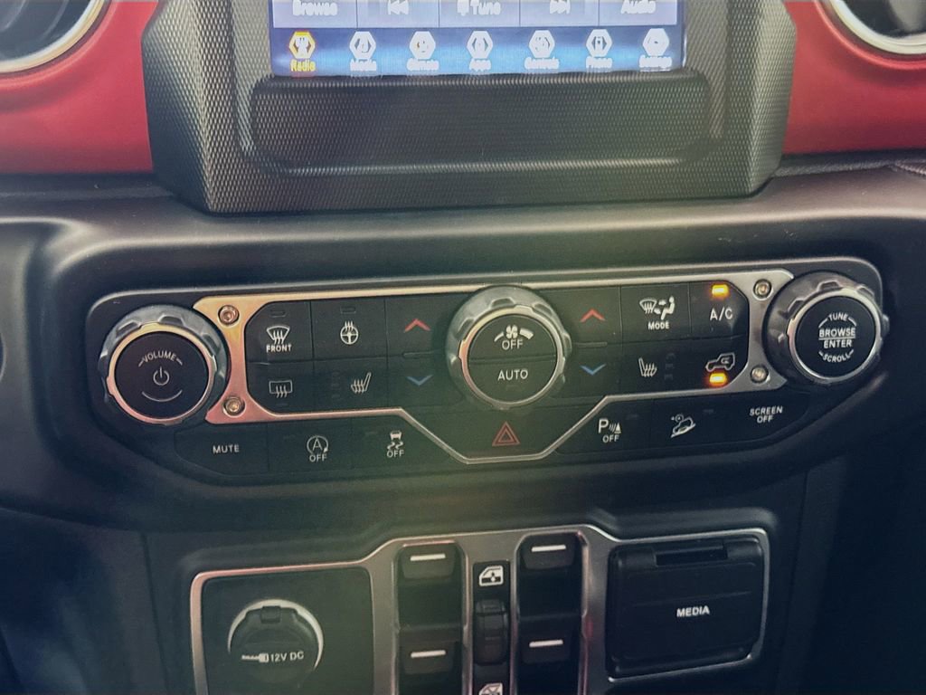 Used 2020 Jeep Wrangler Unlimited Rubicon w/ Steel Bumper Group image 16