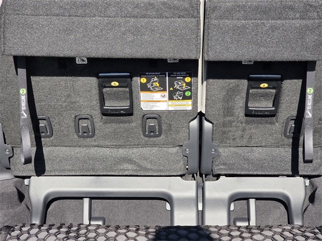 Used 2025 Toyota Sienna LE image 23