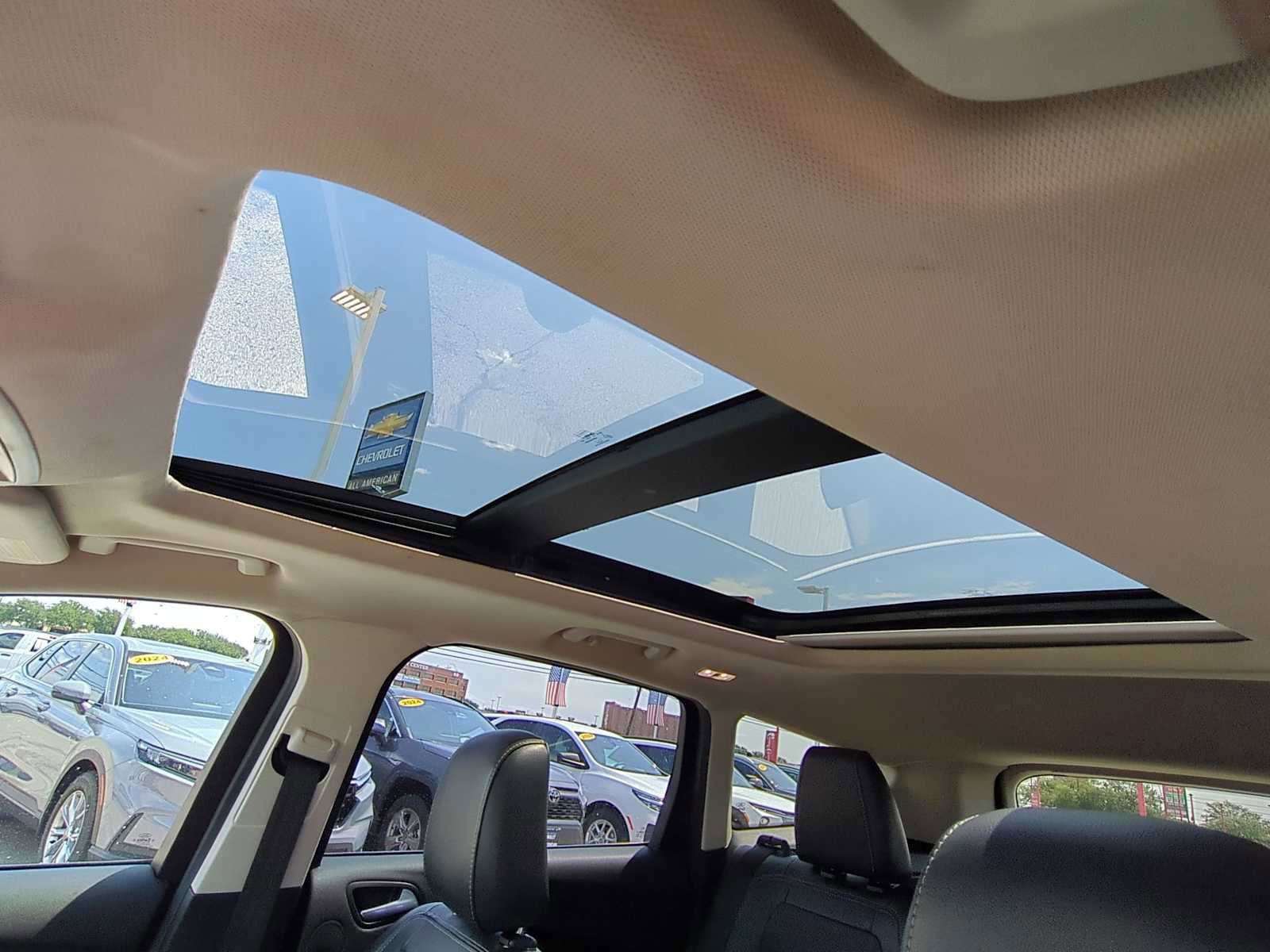Used 2018 Ford Escape Titanium w/ Ford Safe & Smart Package FWD image 19