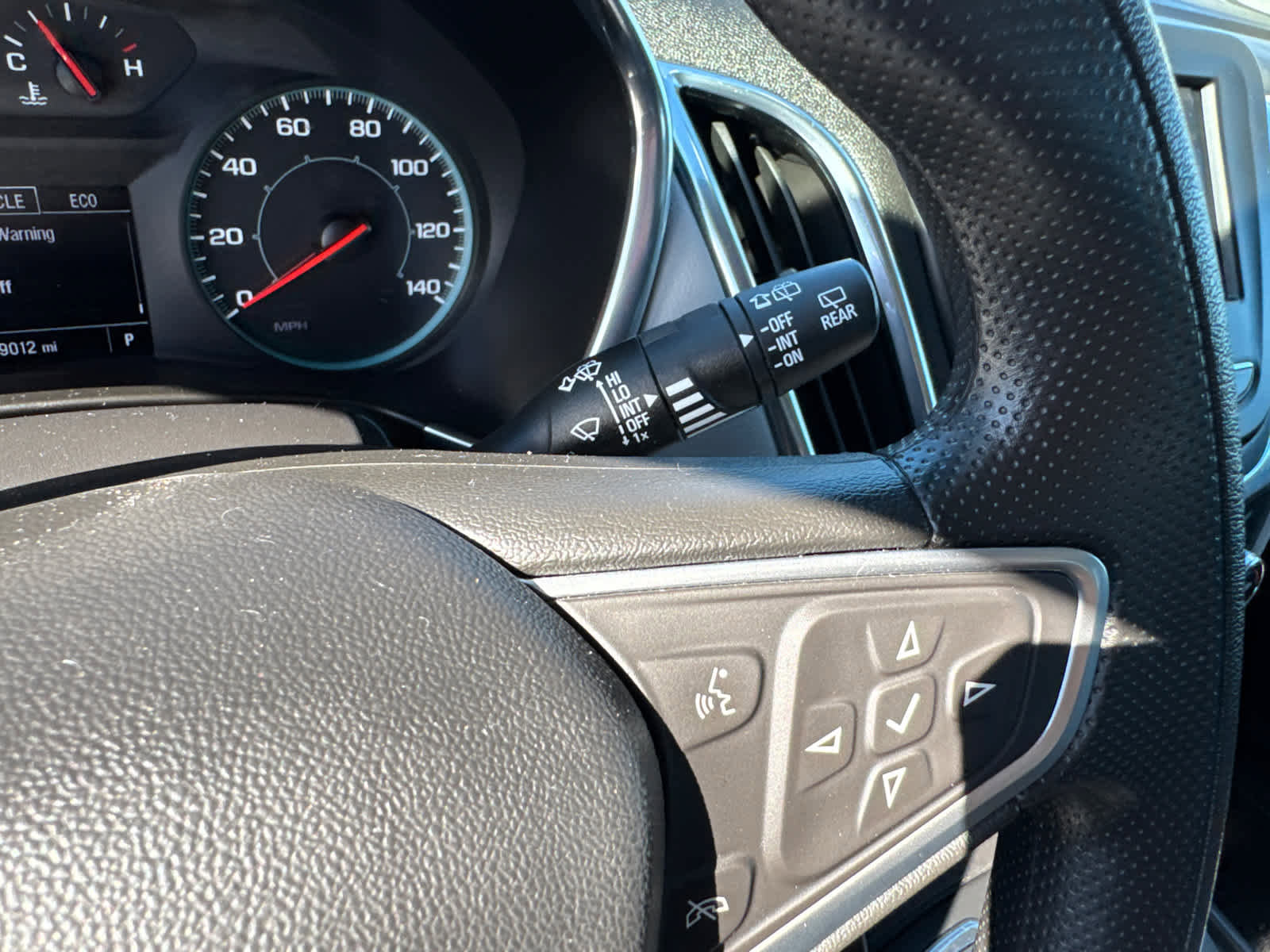 Used 2023 Chevrolet Equinox LS w/ Midnight Edition image 18