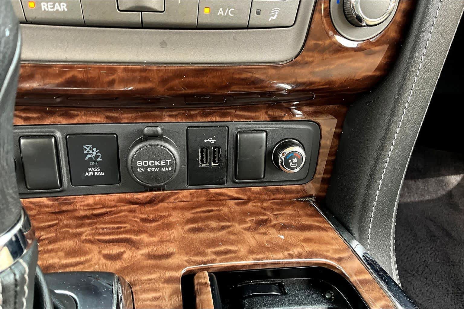 Used 2020 Nissan Armada Platinum w/ Captain's Chairs Package image 31