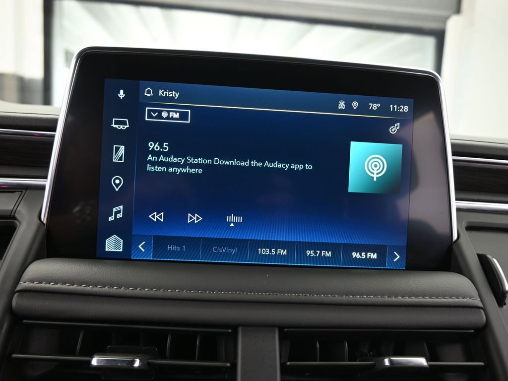 Used 2024 Chevrolet Suburban LT image 25