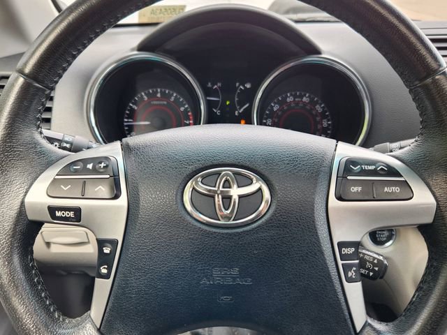 Used 2012 Toyota Highlander Limited w/ Tow Pkg AWD/4WD image 13