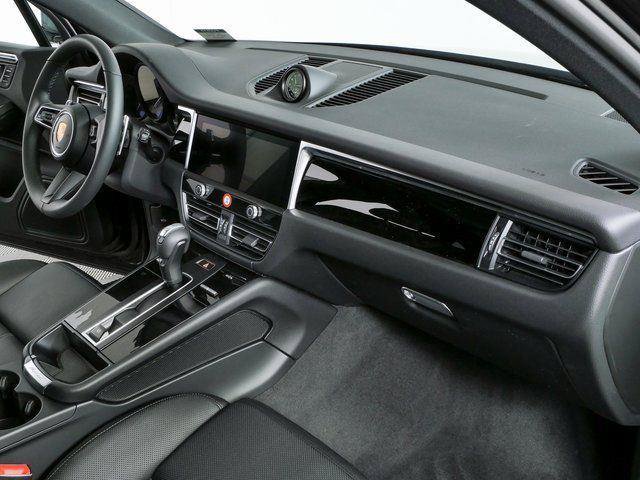 New 2026 Porsche Macan AWD/4WD image 26
