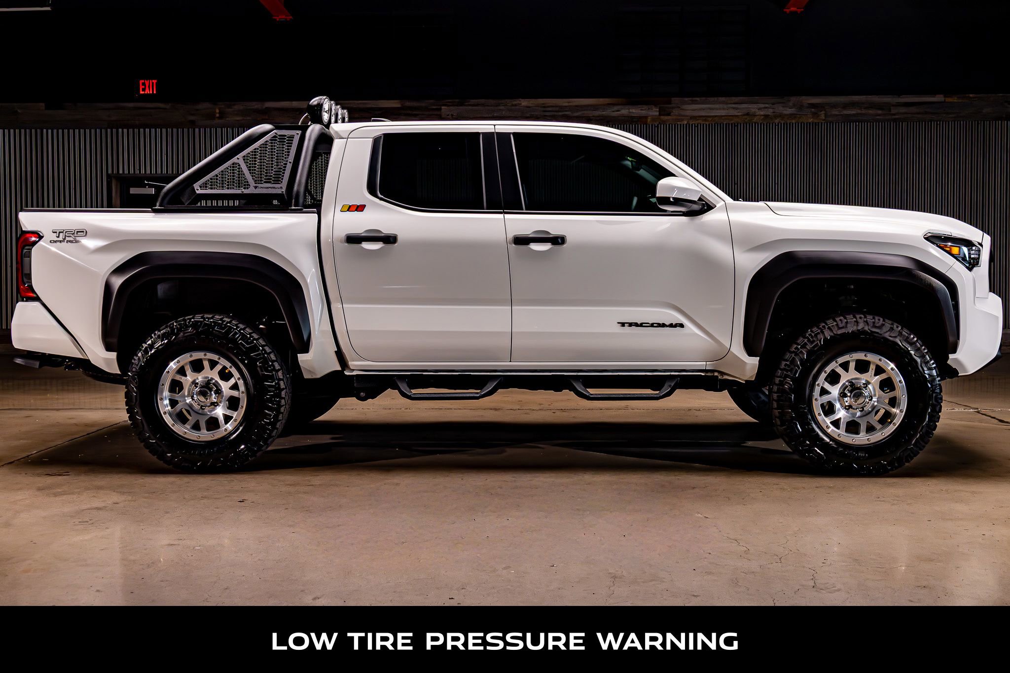 Used 2025 Toyota Tacoma TRD Off-Road AWD/4WD image 10