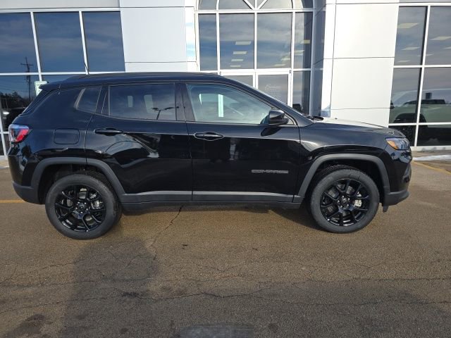 New 2026 Jeep Compass Latitude image 3