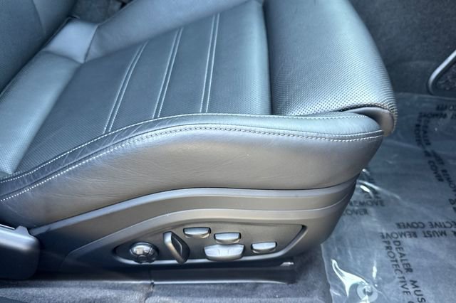 Used 2024 Porsche Panamera RWD image 23