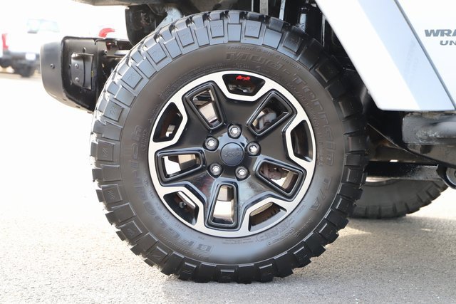 Used 2017 Jeep Wrangler Unlimited Rubicon image 2