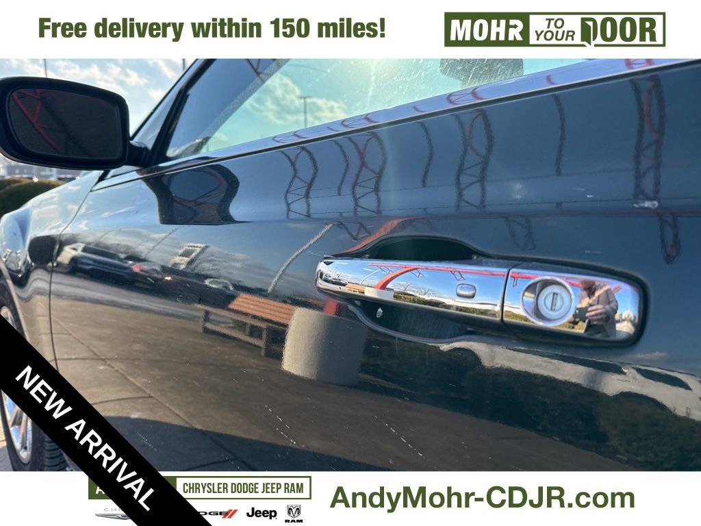 Used 2013 Chrysler 300 C image 10